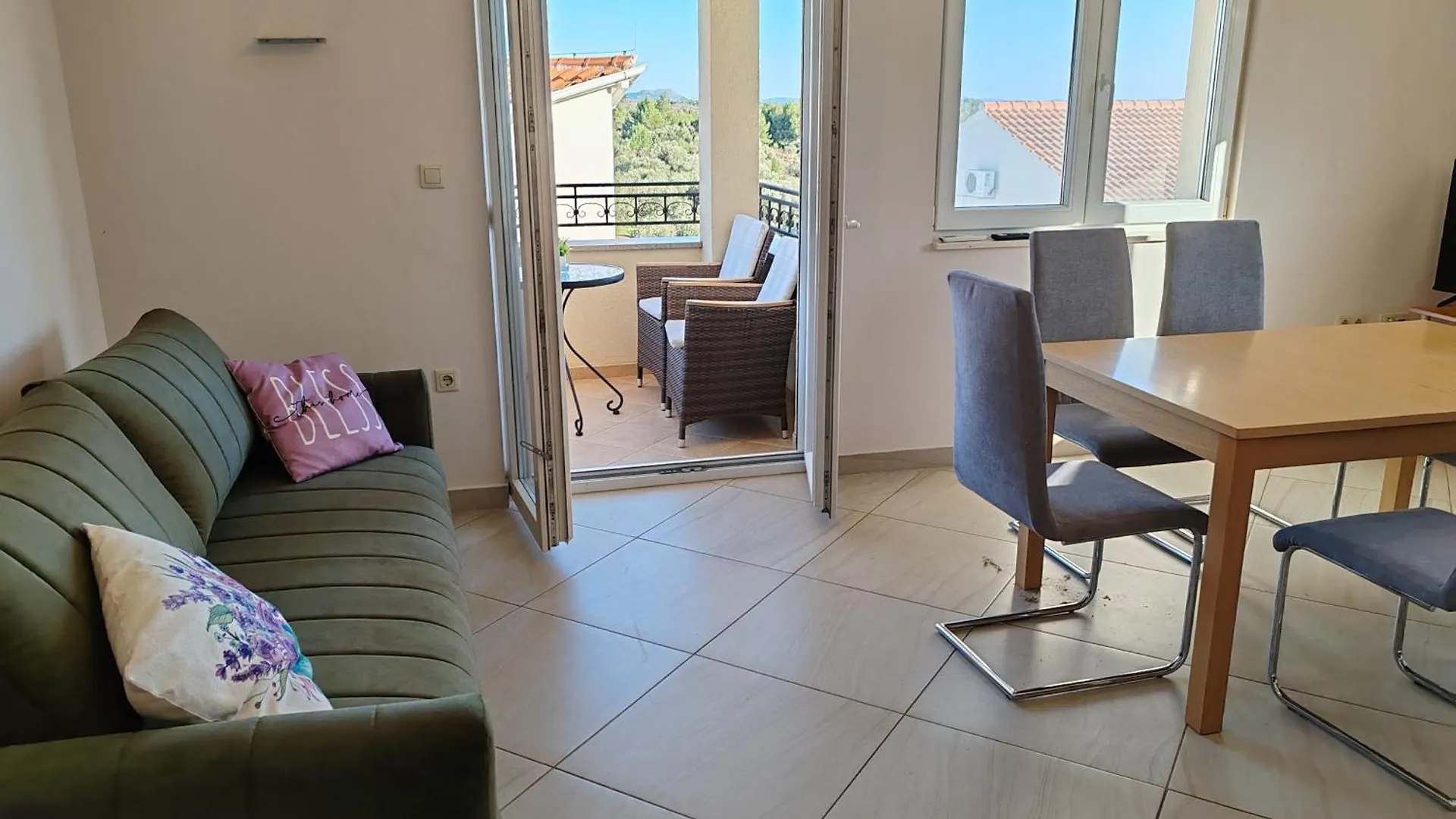 Apartments Kovacicek 2 Biograd Na Moru